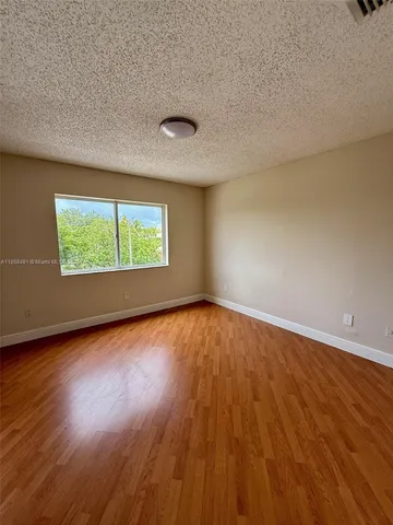 $2,300 | 18830 Northwest 57th Avenue, Unit 301, Hialeah, FL 33015