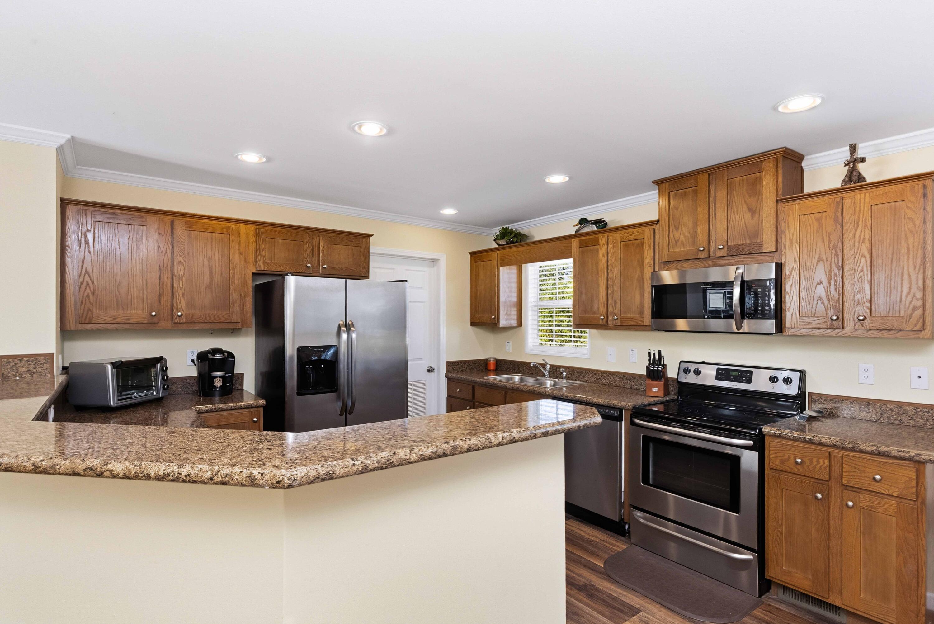 1156 State Rd S-8-376 Moncks Corner, SC 29461 - Photo 13 of 59 1156 Old Cherry Hill Rd Interiors LR-15