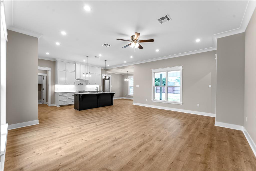 619 Walnut Street Iowa, LA 70647 - Photo 4 of 24 Gallery Image 4