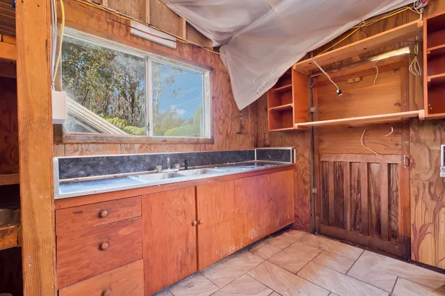 a view of empty room with a window