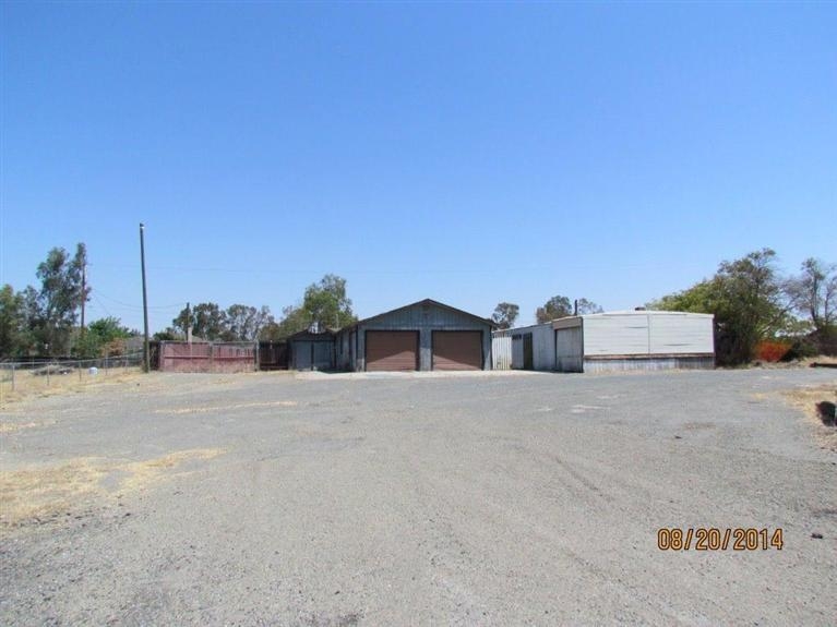 15459 Monreal Road Madera, CA 93636 - Photo 4 of 10 Gallery Image 4