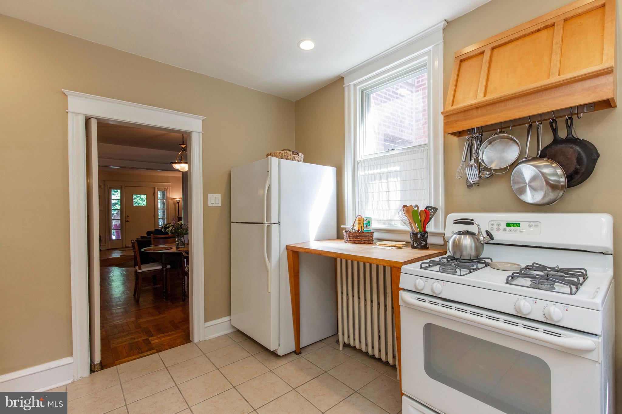 148 Roumfort Road Philadelphia, PA 19119 - Photo 16 of 33 Gas stove