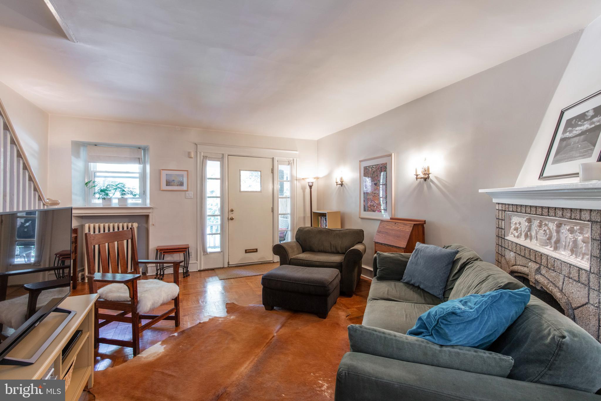 148 Roumfort Road Philadelphia, PA 19119 - Photo 8 of 33 Living room