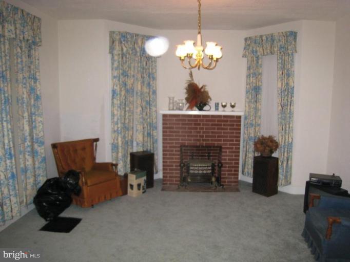 2308 East Cold Spring Lane Baltimore, MD 21214 - Photo 6 of 16 Living Room