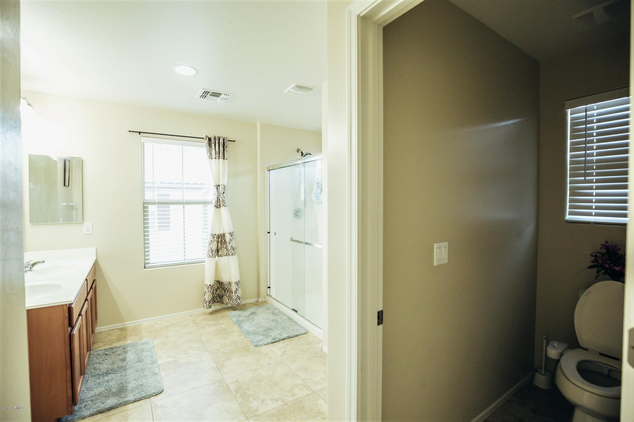 511 North Ranger Trail Gilbert, AZ 85234 - Photo 12 of 26 Master Bath