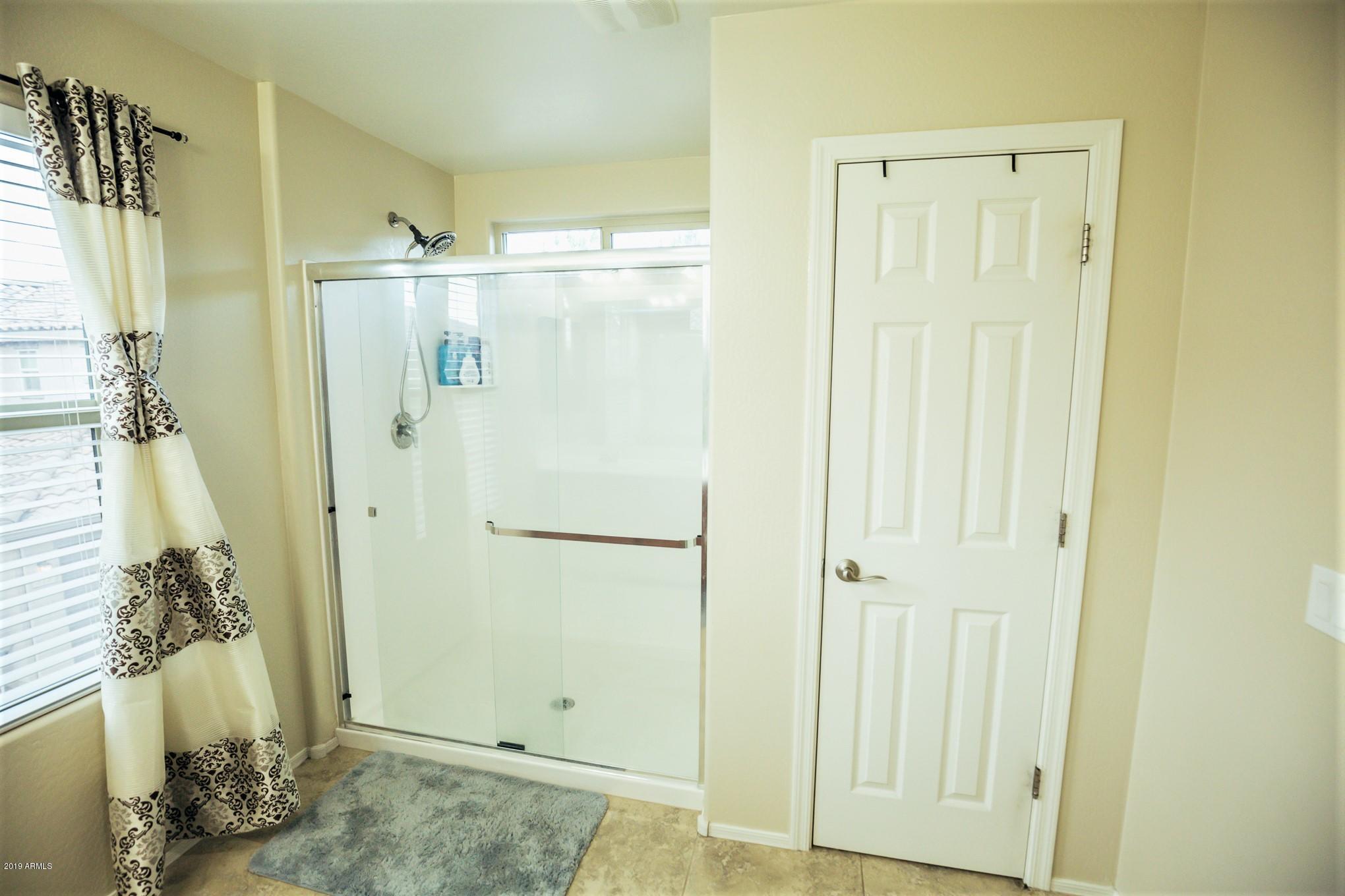 511 North Ranger Trail Gilbert, AZ 85234 - Photo 13 of 26 Master Shower