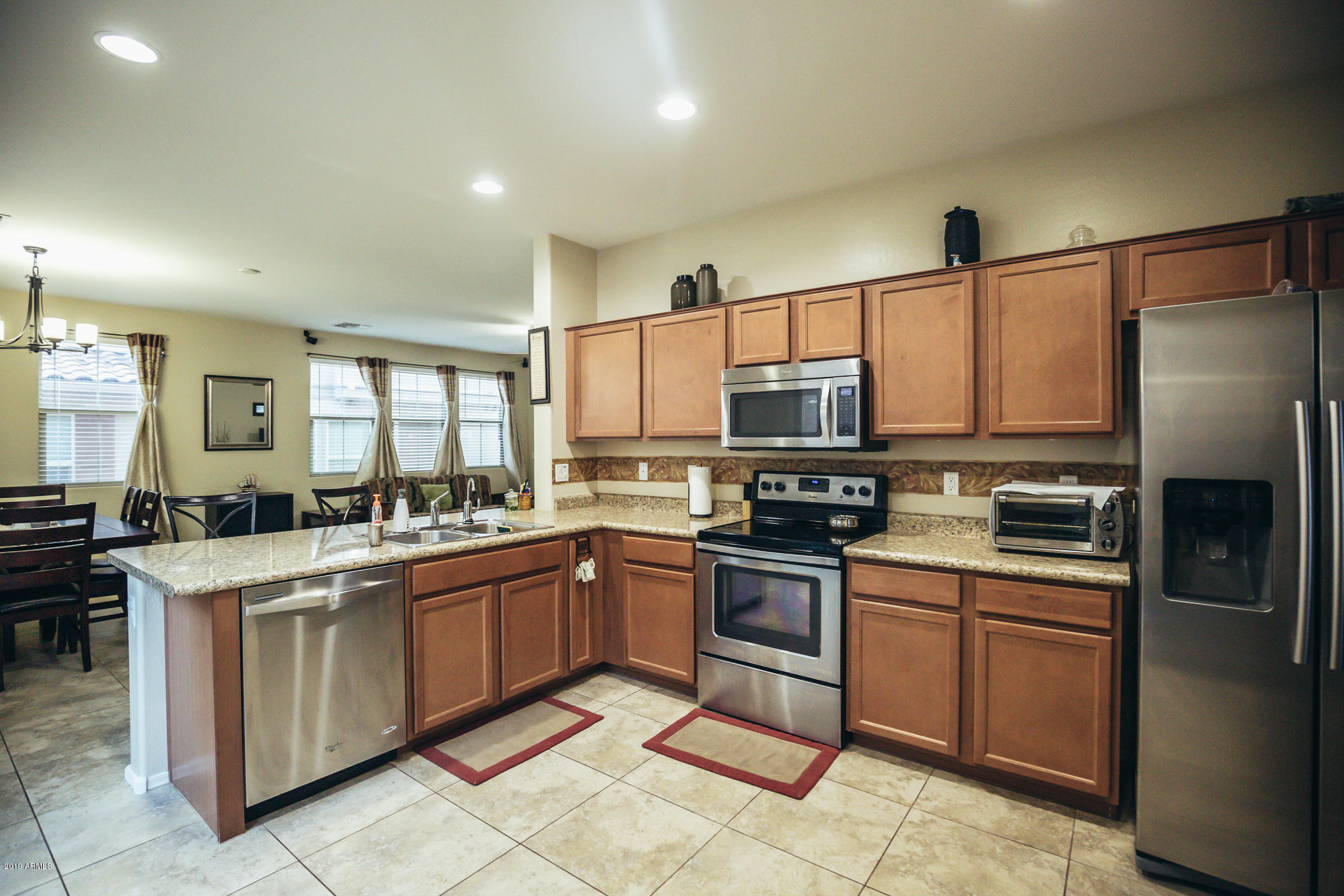 511 North Ranger Trail Gilbert, AZ 85234 - Photo 5 of 26 Kitchen