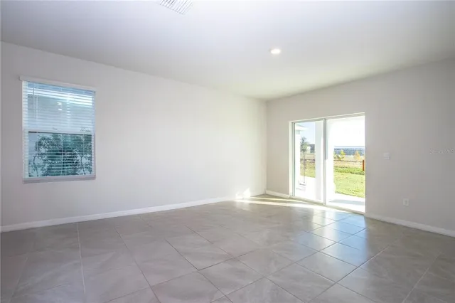 $4,200 | 3513 Hilltop Circle, Bradenton, FL 34211