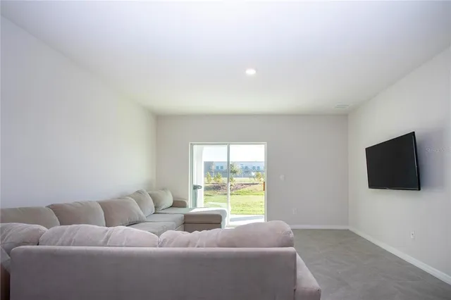 $4,200 | 3513 Hilltop Circle, Bradenton, FL 34211