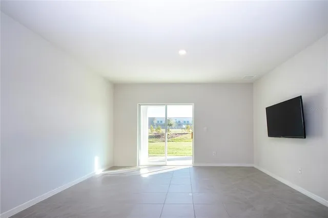 $4,200 | 3513 Hilltop Circle, Bradenton, FL 34211