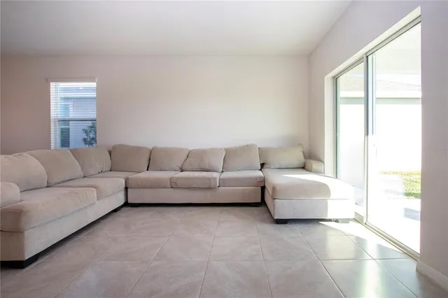 $4,200 | 3513 Hilltop Circle, Bradenton, FL 34211