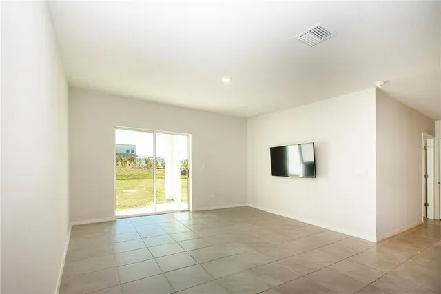 $4,200 | 3513 Hilltop Circle, Bradenton, FL 34211