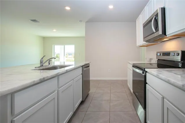 $4,200 | 3513 Hilltop Circle, Bradenton, FL 34211