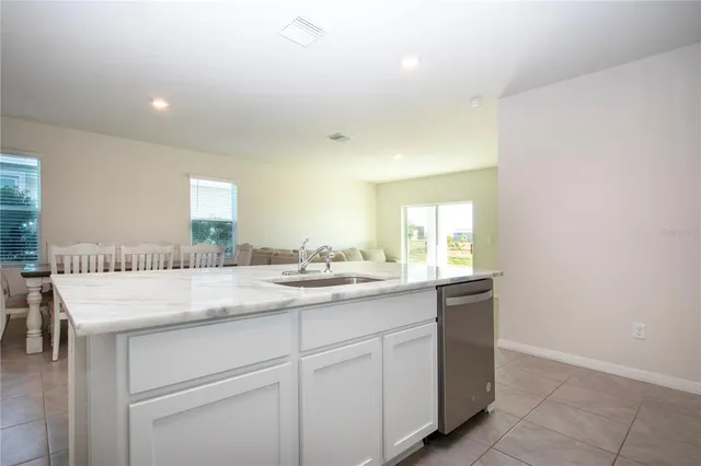 $4,200 | 3513 Hilltop Circle, Bradenton, FL 34211