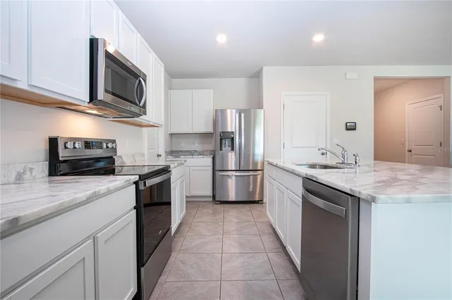 $4,200 | 3513 Hilltop Circle, Bradenton, FL 34211