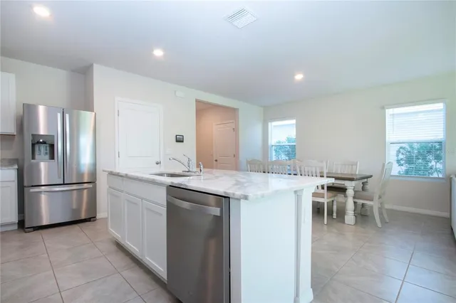 $4,200 | 3513 Hilltop Circle, Bradenton, FL 34211