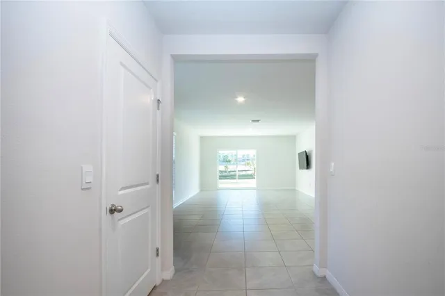 $4,200 | 3513 Hilltop Circle, Bradenton, FL 34211