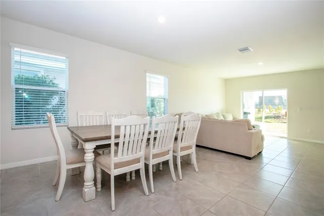 $4,200 | 3513 Hilltop Circle, Bradenton, FL 34211