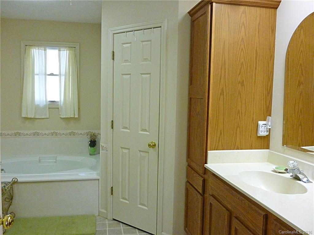110 Bryant Road Swannanoa, NC 28778 - Photo 20 of 21 Gallery Image 20