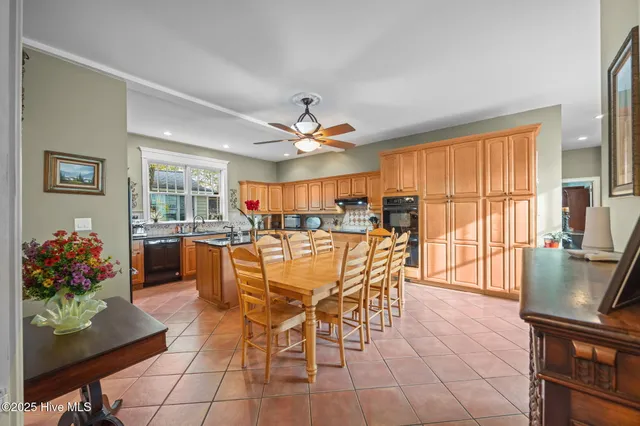 $949,900 | 612 East Main Street, Washington, NC 27889