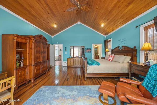 $949,900 | 612 East Main Street, Washington, NC 27889