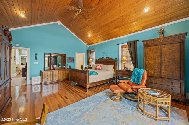 $949,900 | 612 East Main Street, Washington, NC 27889