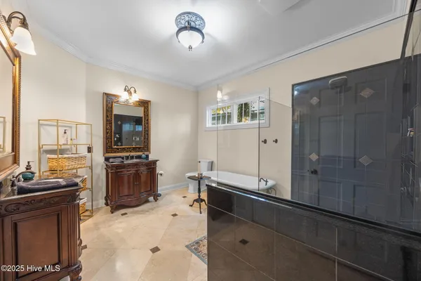 $949,900 | 612 East Main Street, Washington, NC 27889