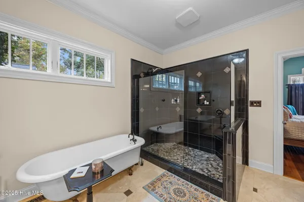 $949,900 | 612 East Main Street, Washington, NC 27889