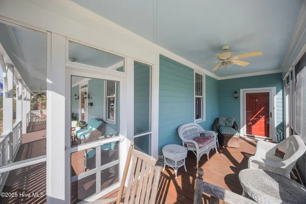 $949,900 | 612 East Main Street, Washington, NC 27889