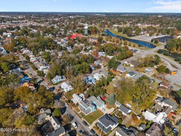 $949,900 | 612 East Main Street, Washington, NC 27889