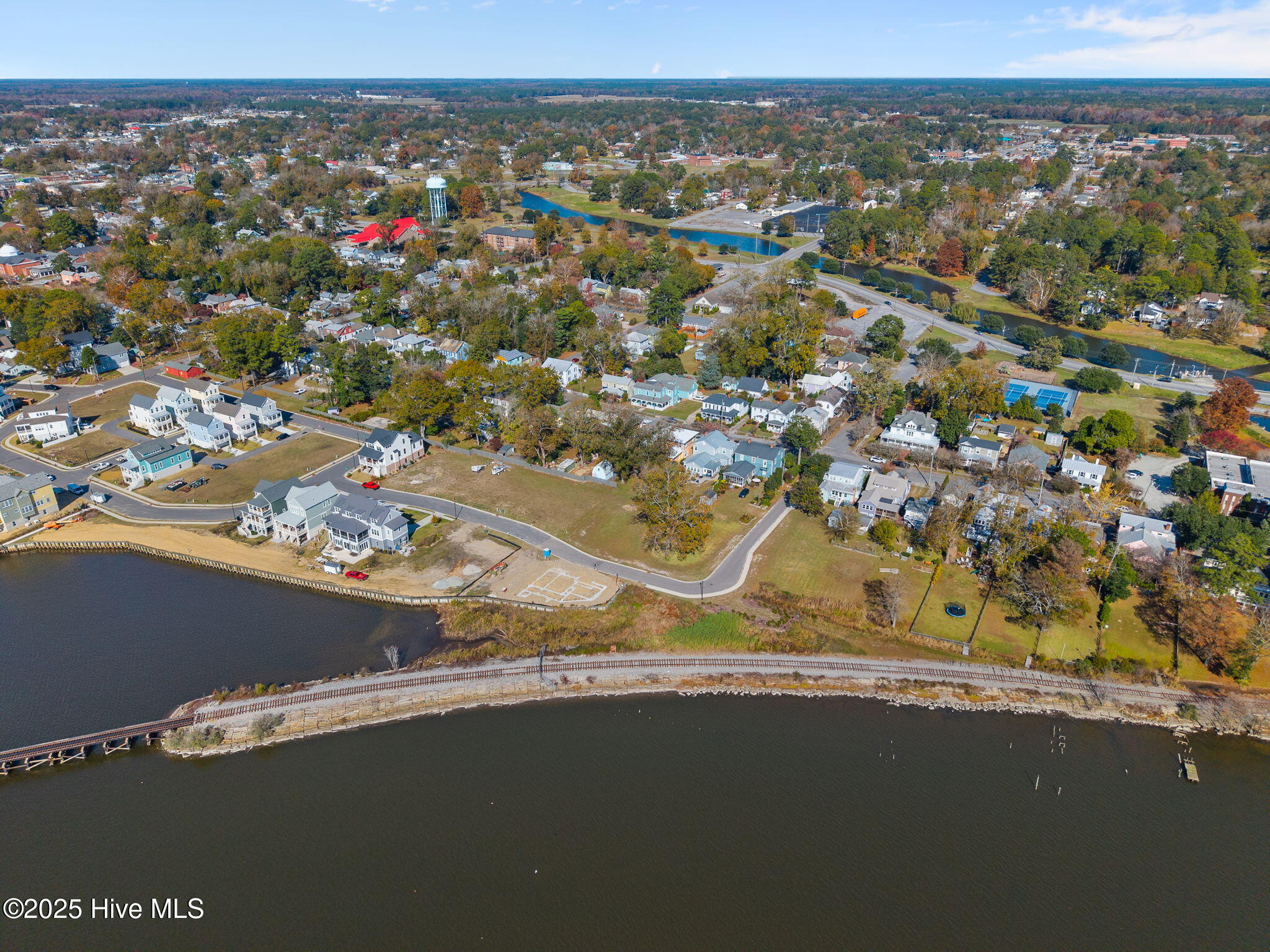 612 East Main Street Washington, NC 27889 - Photo 75 of 77 76-web-or-mls-DJI_20251113115616_0016_D