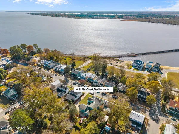 $949,900 | 612 East Main Street, Washington, NC 27889