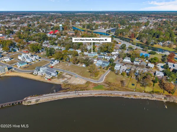 $949,900 | 612 East Main Street, Washington, NC 27889