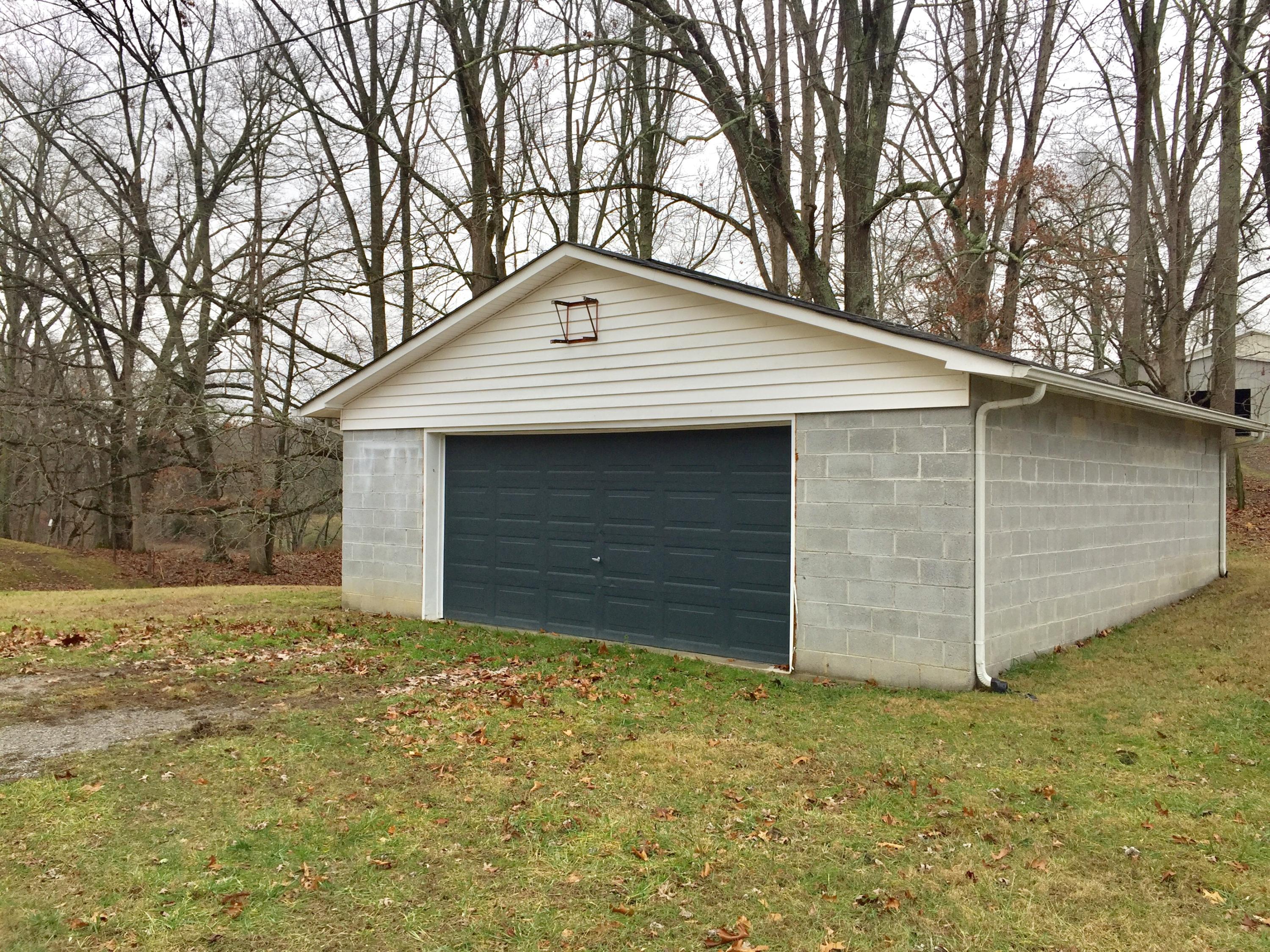686 Camp Ridge Road La Follette, TN 37766 - Photo 2 of 14 Garage