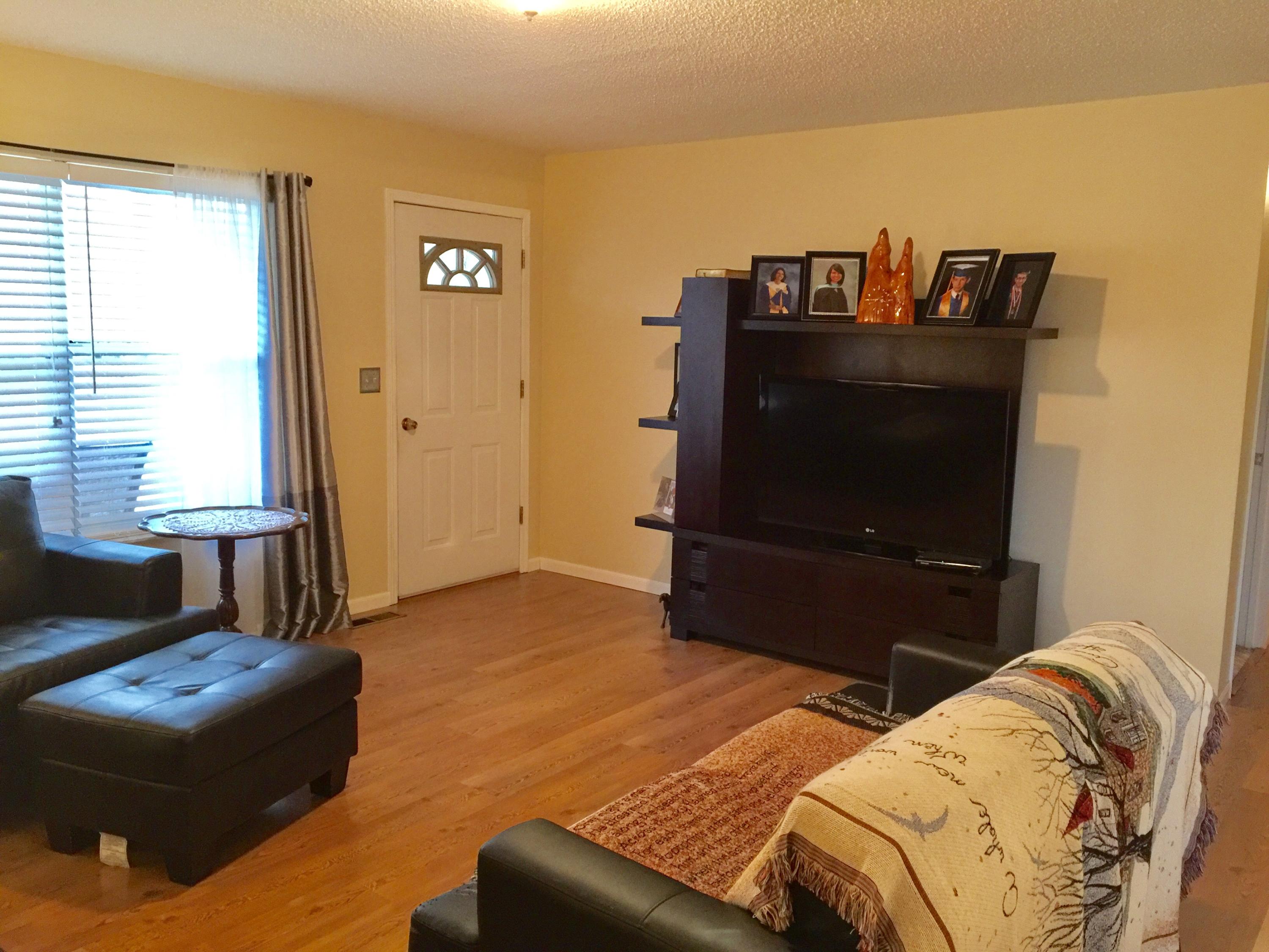 686 Camp Ridge Road La Follette, TN 37766 - Photo 11 of 14 Living Room