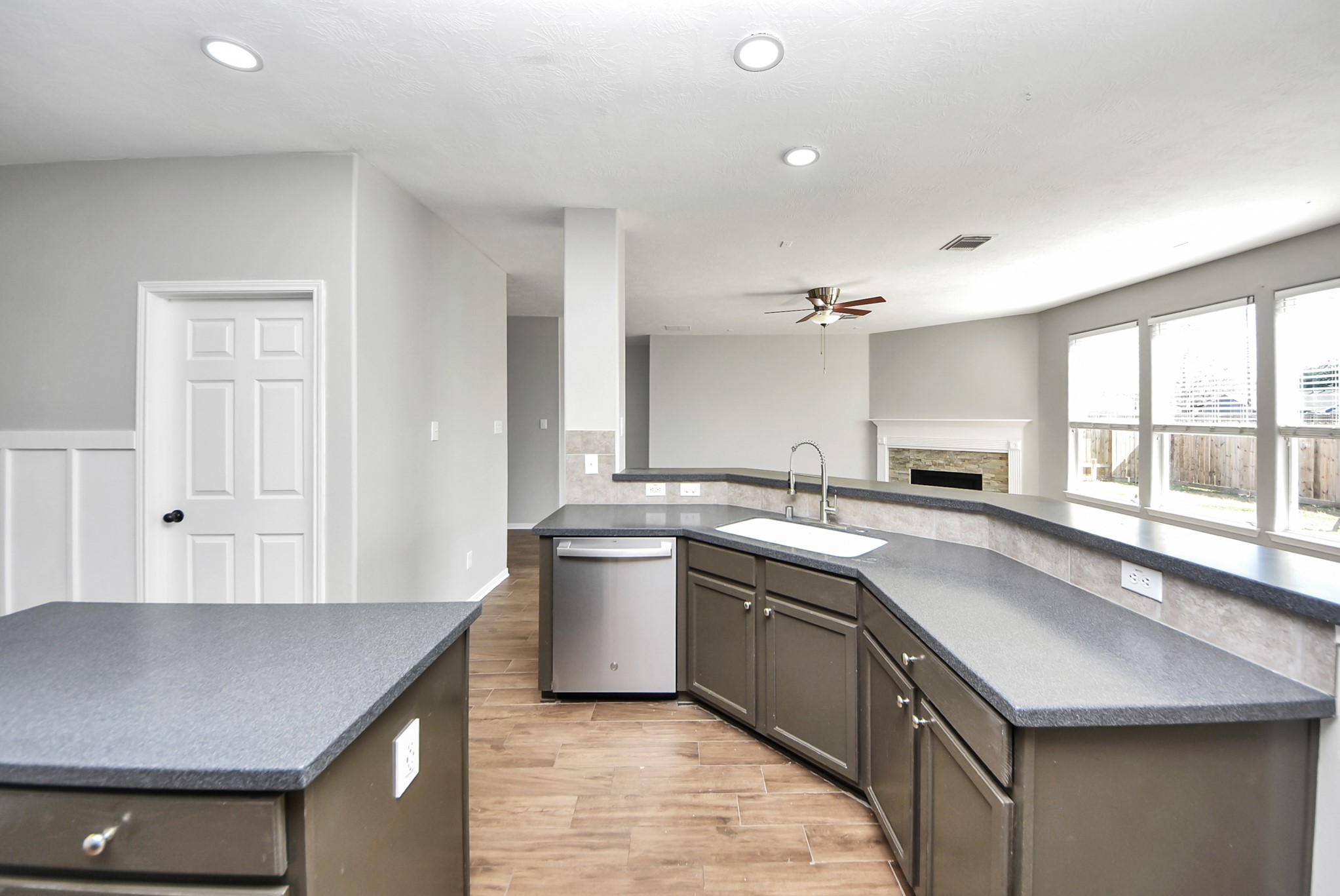 2306 2 Trail Drive Spring, TX 77373 - Photo 11 of 27