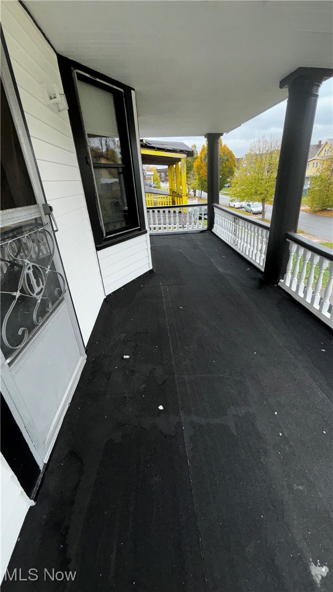 13421 Ashburton Road Cleveland, OH 44110 - Photo 3 of 28 View of wooden terrace