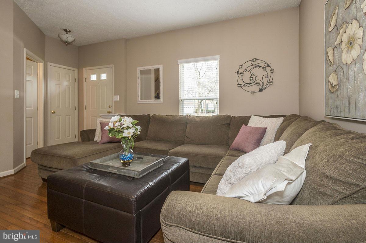 1713 Algonquin Road Frederick, MD 21701 - Photo 5 of 30 Living Room