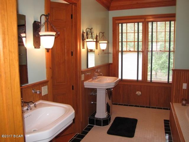282 Lakepoint Road Alford, FL 32420 - Photo 17 of 25 Gallery Image 17