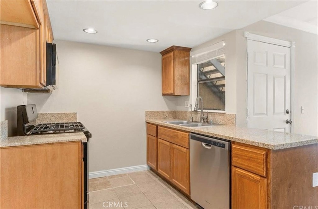 1144 West Blaine Street, Unit 104 Riverside, CA 92507 - Photo 6 of 8