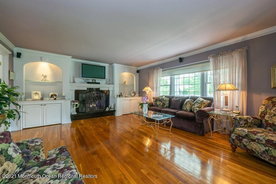 144 Lancaster Road Freehold, NJ 07728 - Photo 6 of 30 06_144-Lancaster-Dr_2009_Web