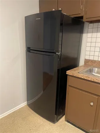 $850 | 255 Chambers Road, Unit A, St. Louis, MO 63137