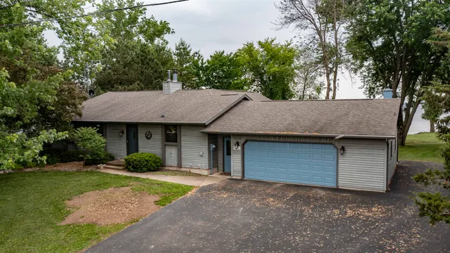 $1,165,000 | 9205 Willow Lane, Fremont, WI 54940