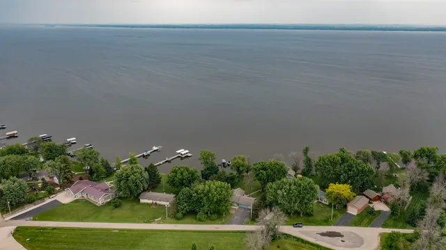 $1,165,000 | 9205 Willow Lane, Fremont, WI 54940