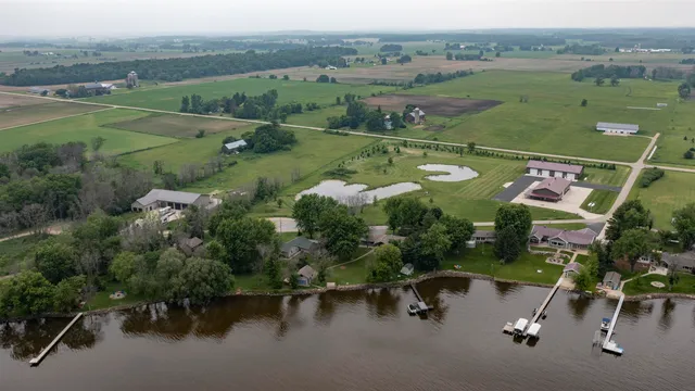 $1,165,000 | 9205 Willow Lane, Fremont, WI 54940