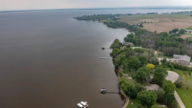 $1,165,000 | 9205 Willow Lane, Fremont, WI 54940