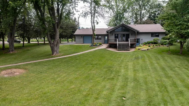$1,165,000 | 9205 Willow Lane, Fremont, WI 54940