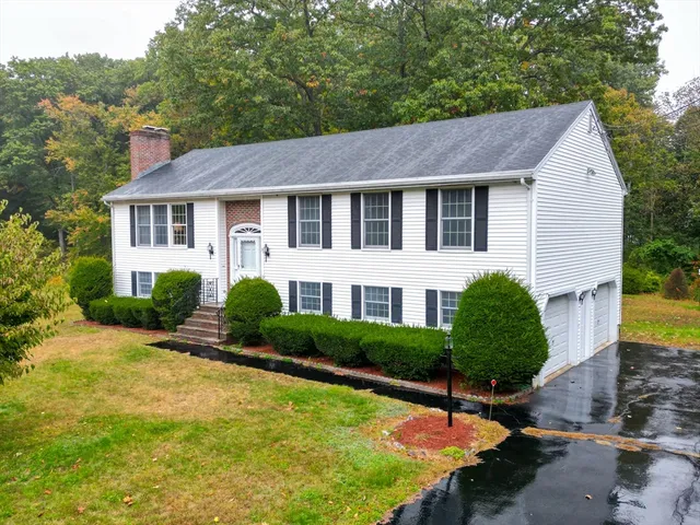 $665,000 | 31 Varnum Avenue, Dracut, MA 01826
