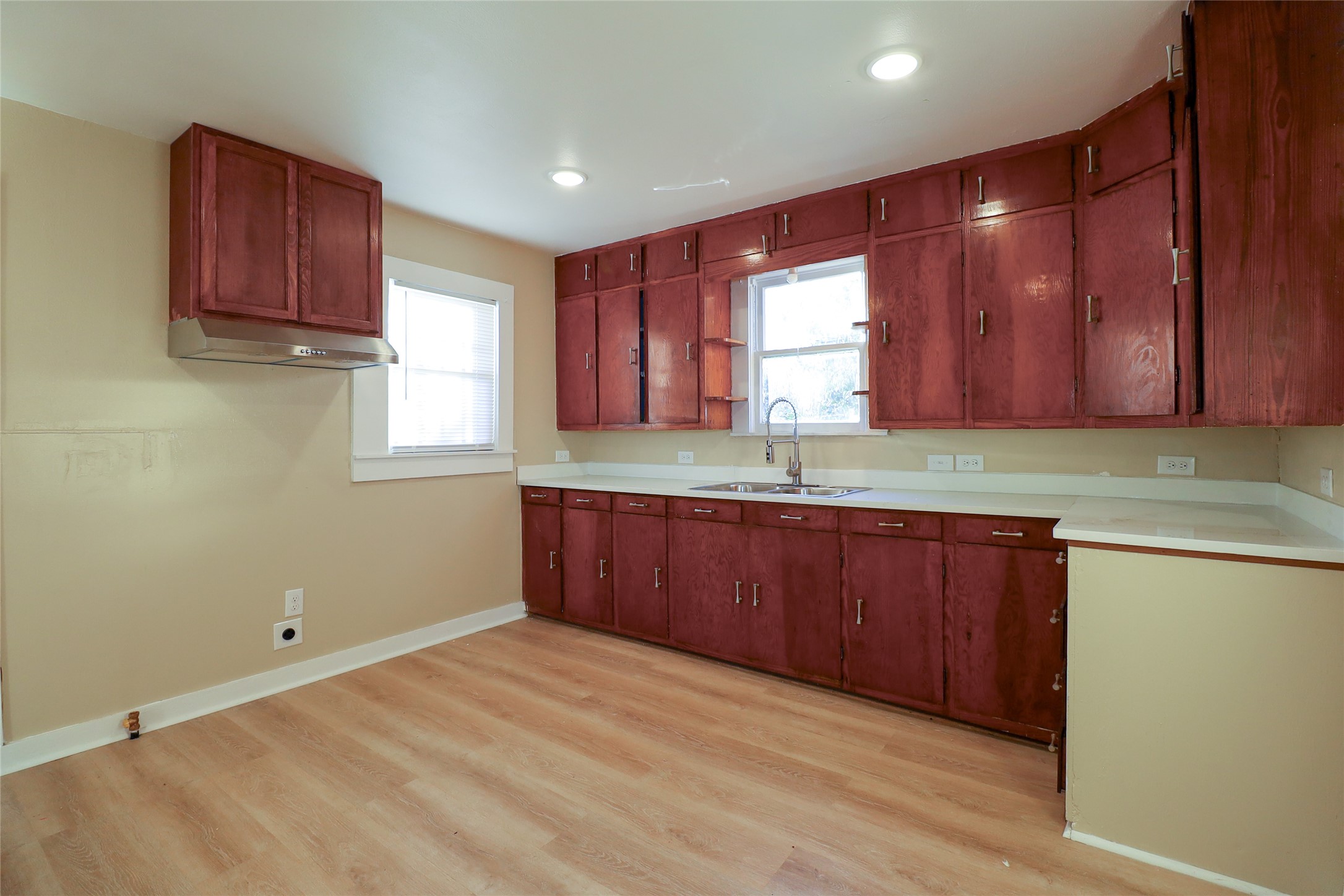 4621 Wiley Road Houston, TX 77093 - Photo 5 of 12