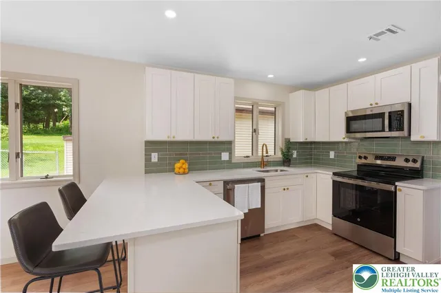 $519,900 | 6265 Venture Court, Slatington, PA 18080